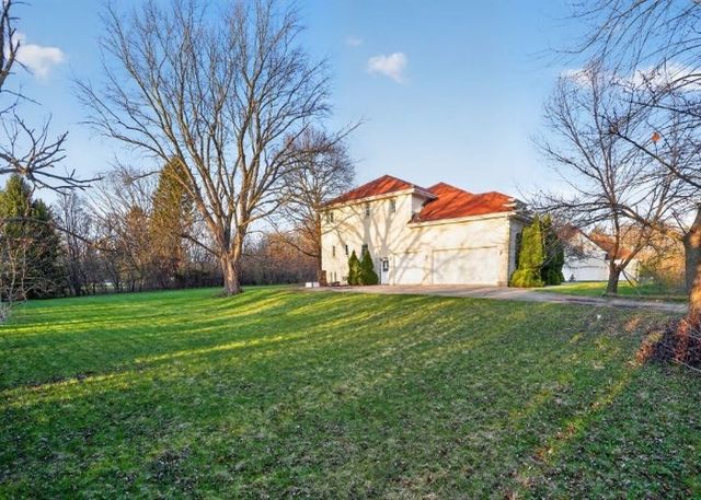 2113 Elgin Road, Barrington, IL 60010