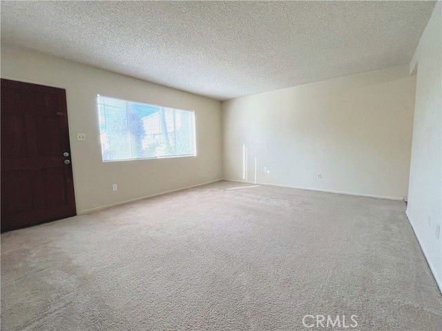 5977 Myrtle Avenue, Long Beach, CA 90805