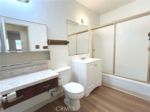 5977 Myrtle Avenue, Long Beach, CA 90805