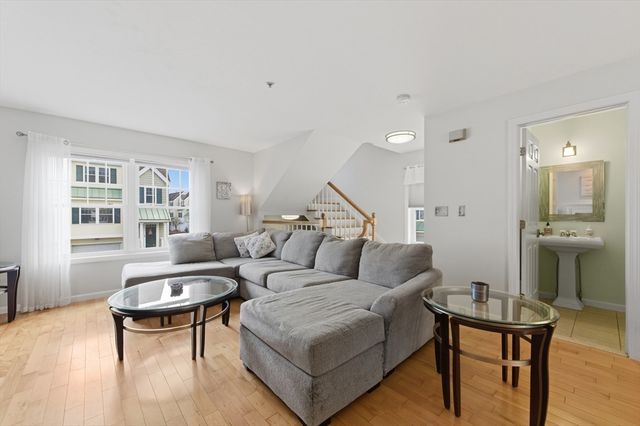 35 Collins St 61, Danvers, MA 01923