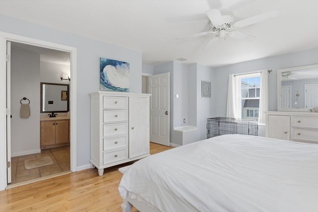 35 Collins St 61, Danvers, MA 01923