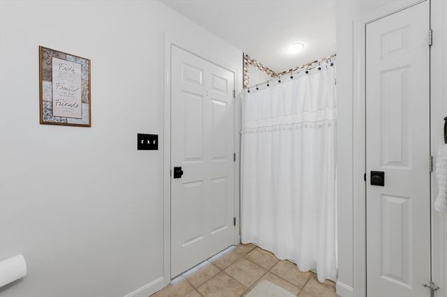 35 Collins St 61, Danvers, MA 01923