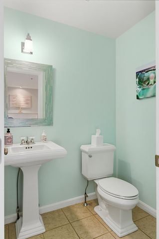 35 Collins St 61, Danvers, MA 01923