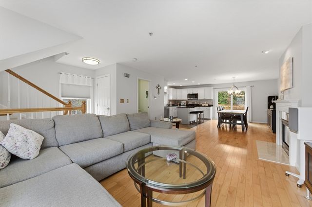 35 Collins St 61, Danvers, MA 01923