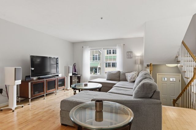 35 Collins St 61, Danvers, MA 01923