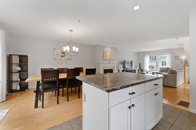 35 Collins St 61, Danvers, MA 01923