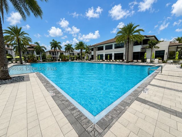4605 NW 83rd Path, Doral, FL 33166