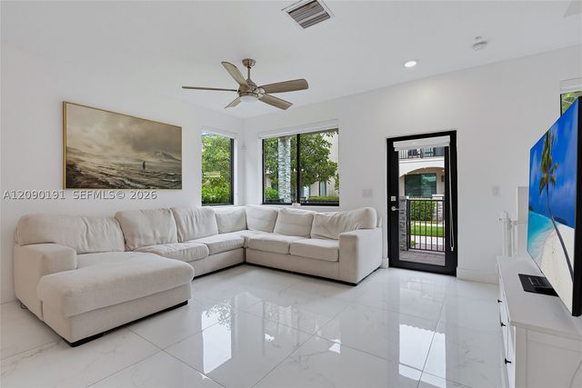 4605 NW 83rd Path, Doral, FL 33166
