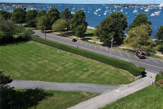 1 Harborview Drive, Newport, RI 02840