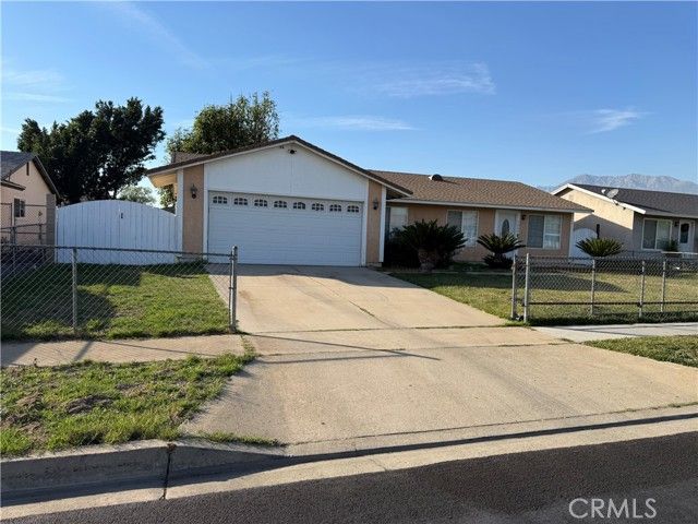 7558 Pinyon, Fontana, CA 92336