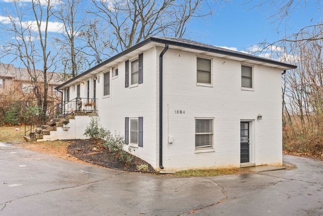1860 Memorial Dr Apt C, Clarksville, TN 37043