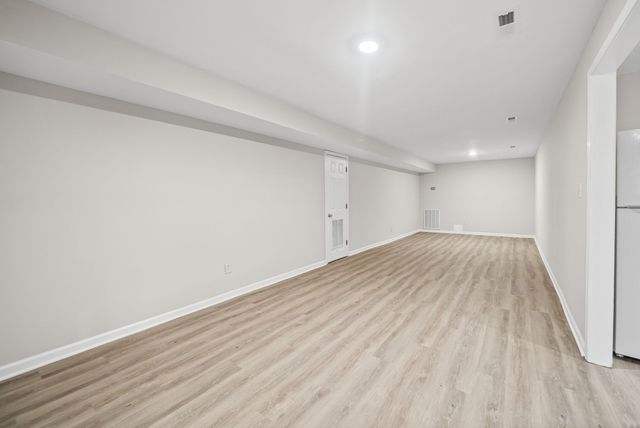 1860 Memorial Dr Apt C, Clarksville, TN 37043