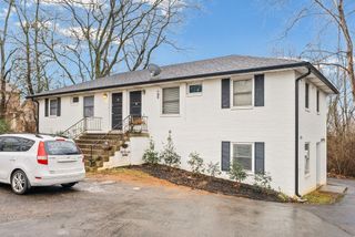 1860 Memorial Dr Apt C, Clarksville, TN 37043