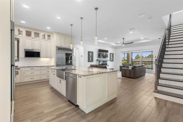 34 COCONUT COURT, Palm Coast, FL 32137