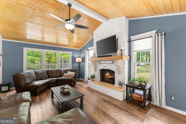 278 Oakwood Place, Mount Airy, GA 30563