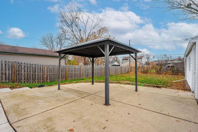 419 THEODORE Street, Loves Park, IL 61111