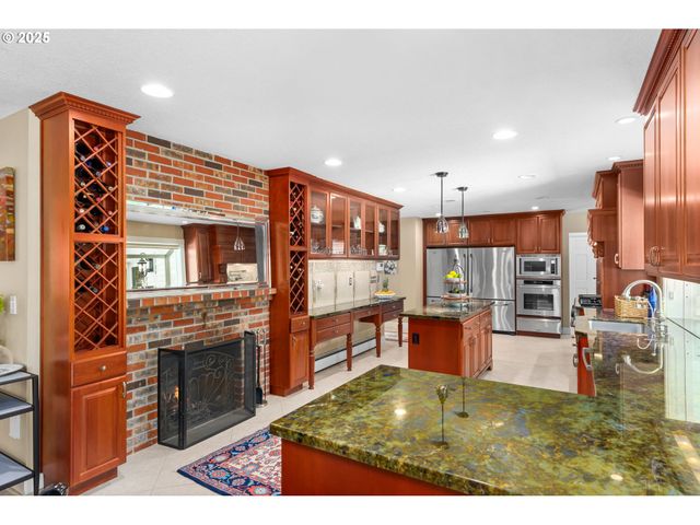 1505 COUNTRY CLUB Rd, Lake Oswego, OR 97034