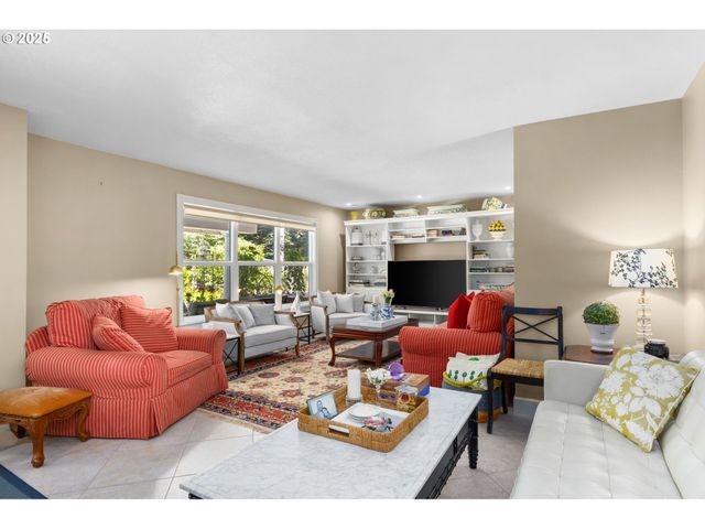 1505 COUNTRY CLUB Rd, Lake Oswego, OR 97034