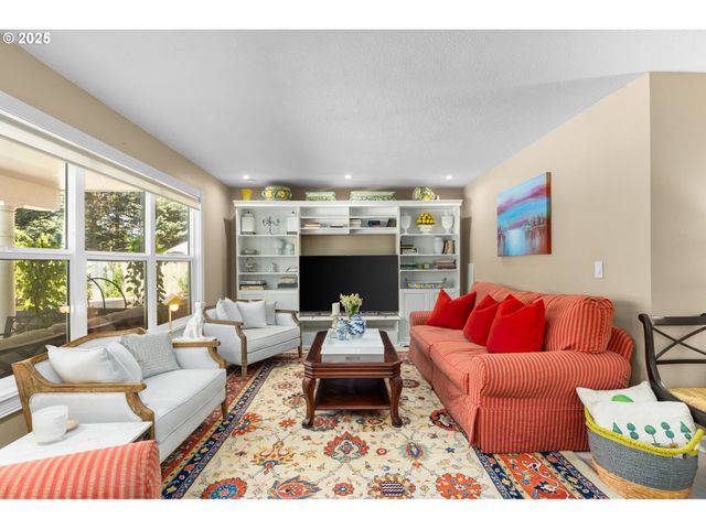1505 COUNTRY CLUB Rd, Lake Oswego, OR 97034