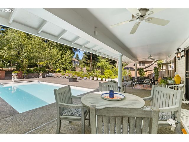 1505 COUNTRY CLUB Rd, Lake Oswego, OR 97034