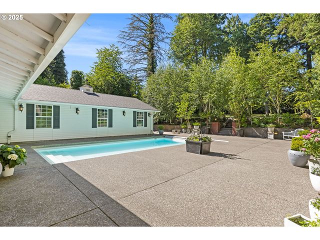 1505 COUNTRY CLUB Rd, Lake Oswego, OR 97034