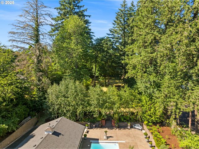 1505 COUNTRY CLUB Rd, Lake Oswego, OR 97034