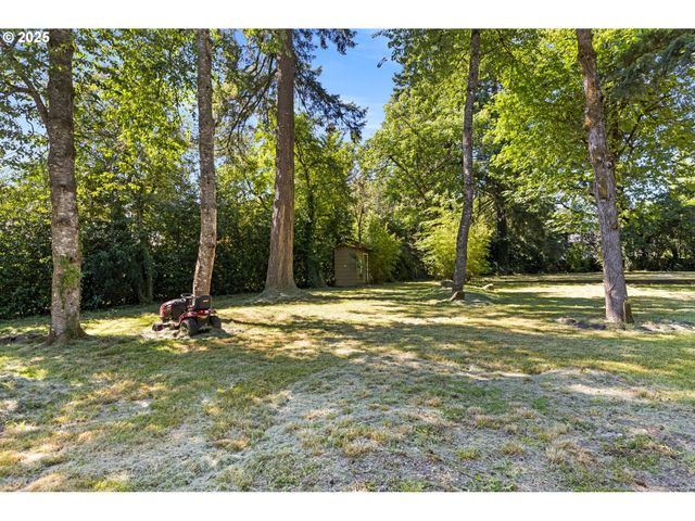 1505 COUNTRY CLUB Rd, Lake Oswego, OR 97034