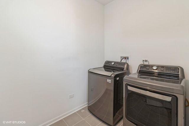 1533 Executive Way, Des Plaines, IL 60018