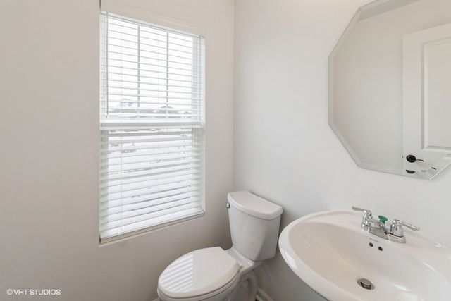 1533 Executive Way, Des Plaines, IL 60018