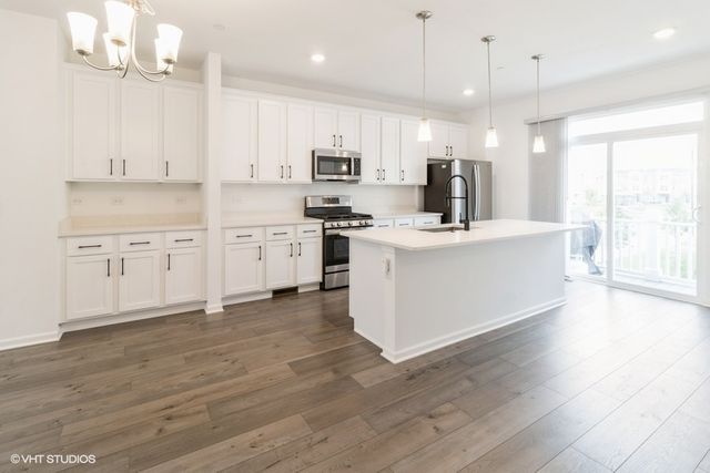 1533 Executive Way, Des Plaines, IL 60018