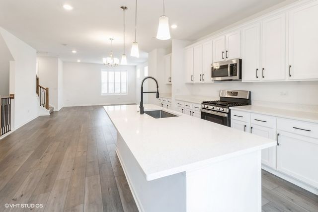 1533 Executive Way, Des Plaines, IL 60018