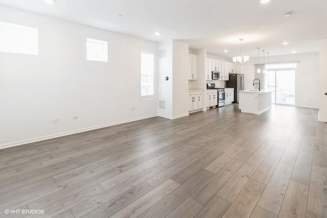 1533 Executive Way, Des Plaines, IL 60018