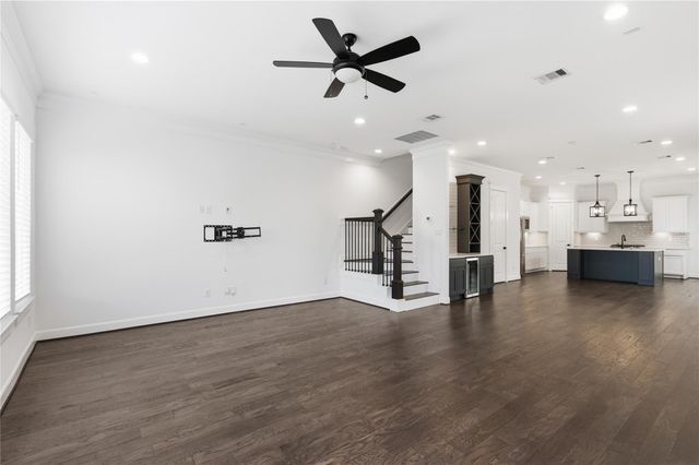 819 W 19th Street, Houston, TX 77008