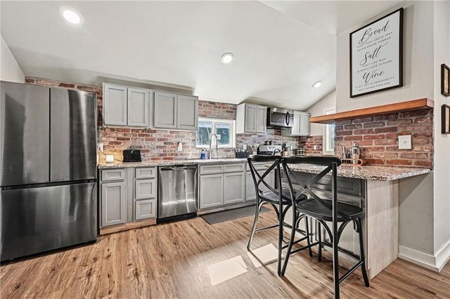 601 Kaw Drive, Edwardsville, KS 66111