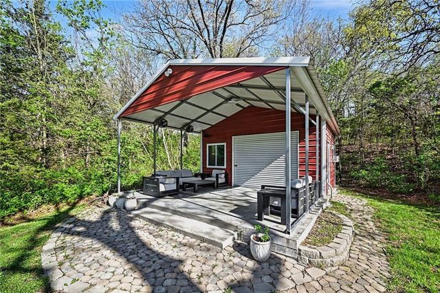 601 Kaw Drive, Edwardsville, KS 66111