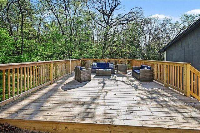 601 Kaw Drive, Edwardsville, KS 66111