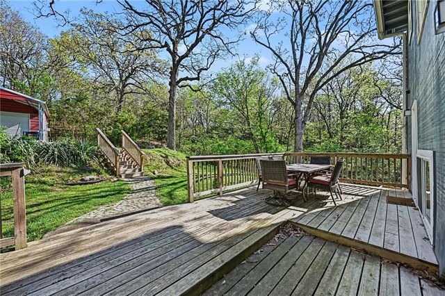 601 Kaw Drive, Edwardsville, KS 66111