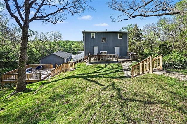 601 Kaw Drive, Edwardsville, KS 66111