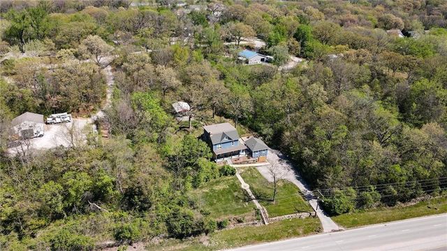 601 Kaw Drive, Edwardsville, KS 66111