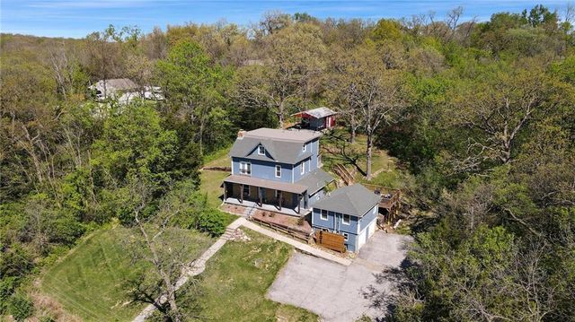 601 Kaw Drive, Edwardsville, KS 66111