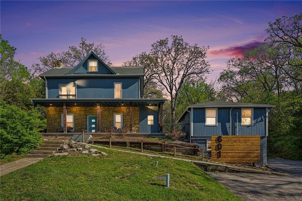 601 Kaw Drive, Edwardsville, KS 66111