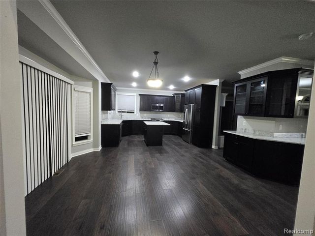 15342 Amberfield Drive, Macomb, MI 48042