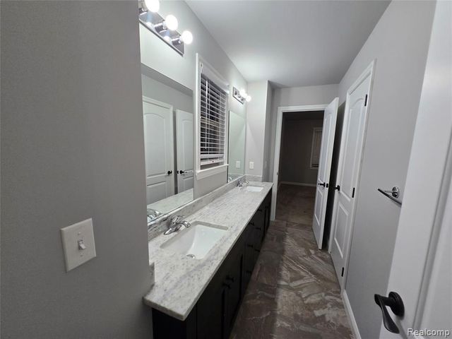 15342 Amberfield Drive, Macomb, MI 48042