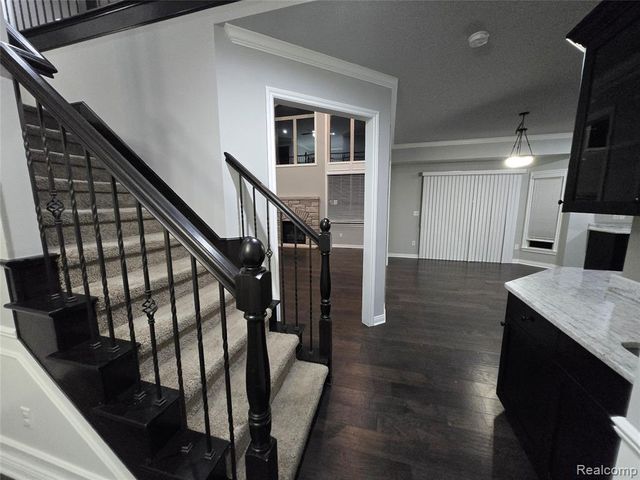 15342 Amberfield Drive, Macomb, MI 48042