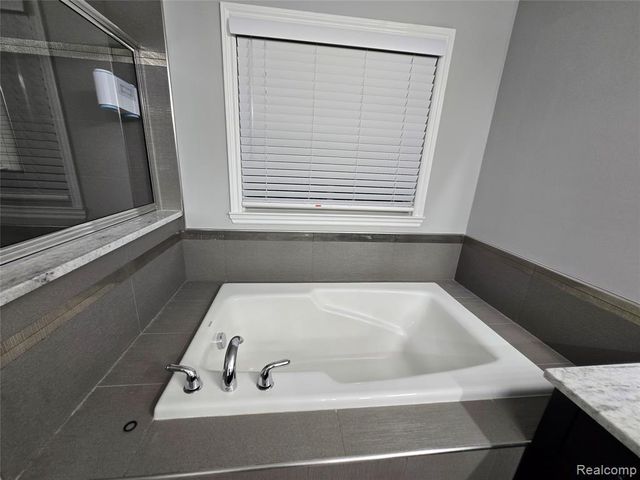 15342 Amberfield Drive, Macomb, MI 48042