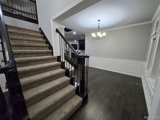 15342 Amberfield Drive, Macomb, MI 48042