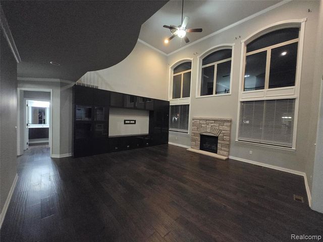 15342 Amberfield Drive, Macomb, MI 48042