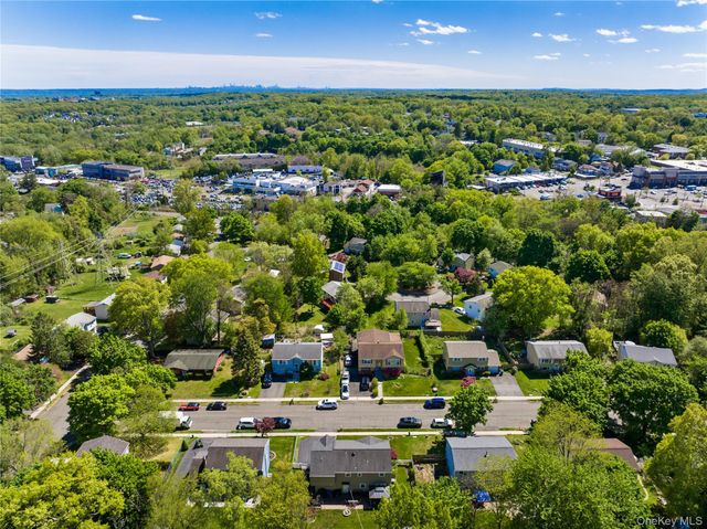 18 Valley Drive, Nanuet, NY 10954