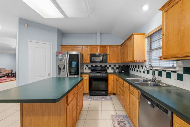 1007 Summerbrook Drive 22, Euless, TX 76040