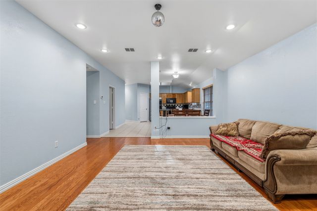 1007 Summerbrook Drive 22, Euless, TX 76040